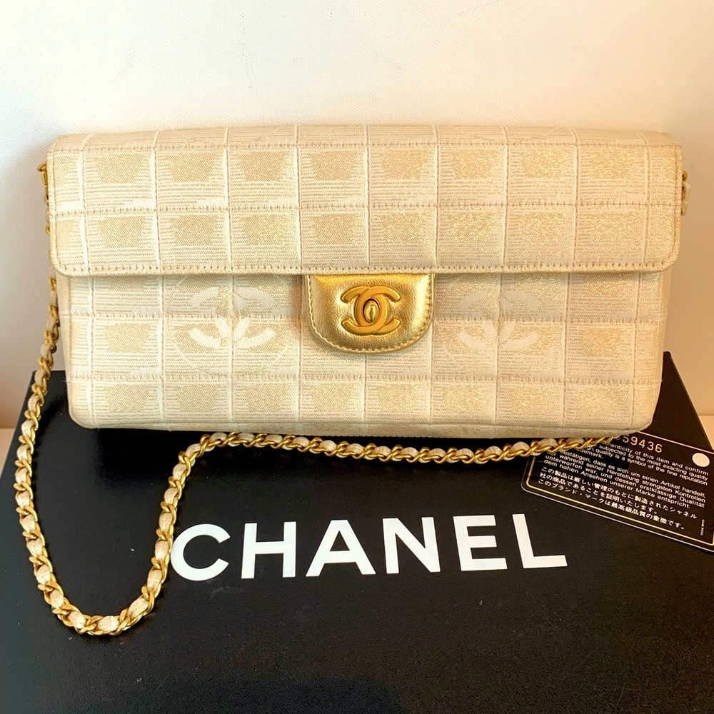 CHANEL 💛 Metallic Gold White Rectangular Convertible Clutch East West Flap Bag
